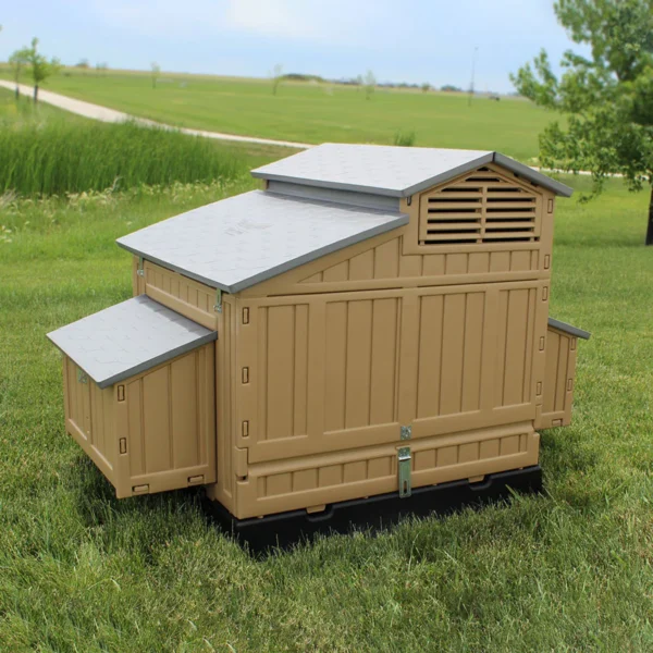 Snap Lock Formex Chicken Coop, Large Tan (Up to 8 Chickens) - Image 2